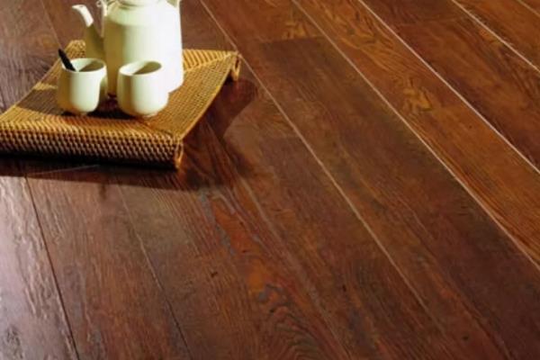 上海装修公司：柚木地板怎么辨别真假？柚木地板清洁保养方法！