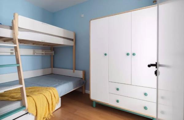 珠海装修公司：配上下床的儿童房装修设计，真心很实用！