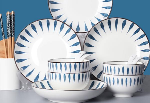 大连装饰公司：陶瓷碗怎么挑选？陶瓷碗有哪些优缺点？