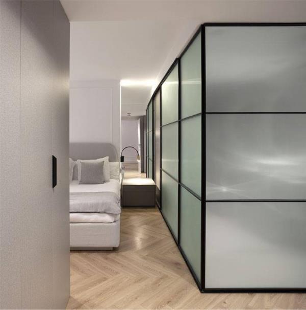 上海家装公司：电视墙可以做收纳柜来用，客厅无主灯设计！