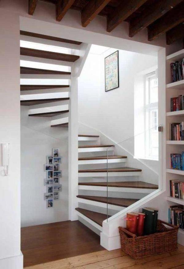 西安家装公司：楼梯设计小技巧，转角处塞个房屋状柜体！