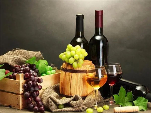 葡萄酒怎么开?葡萄酒的保质期一般是多少年?