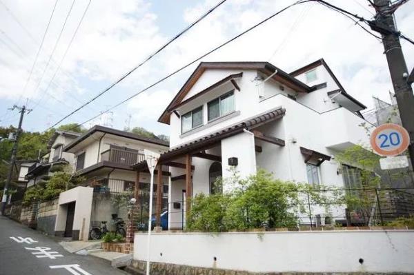 在日本，别墅都是穷人住的？