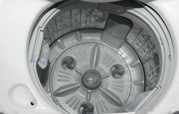 天津装饰公司：洗衣机里到底有多脏？长期不清洁衣物越洗越脏！