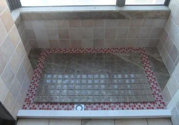 青岛装修公司：酒店淋浴房都做的拉槽，并不适合自家用！