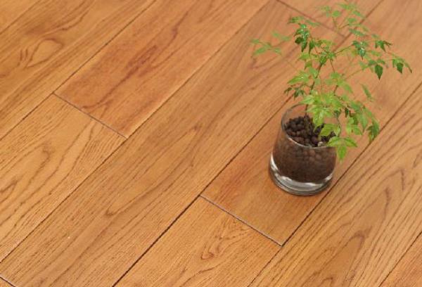 苏州装修公司：木地板保养技巧，让地板光亮如新！