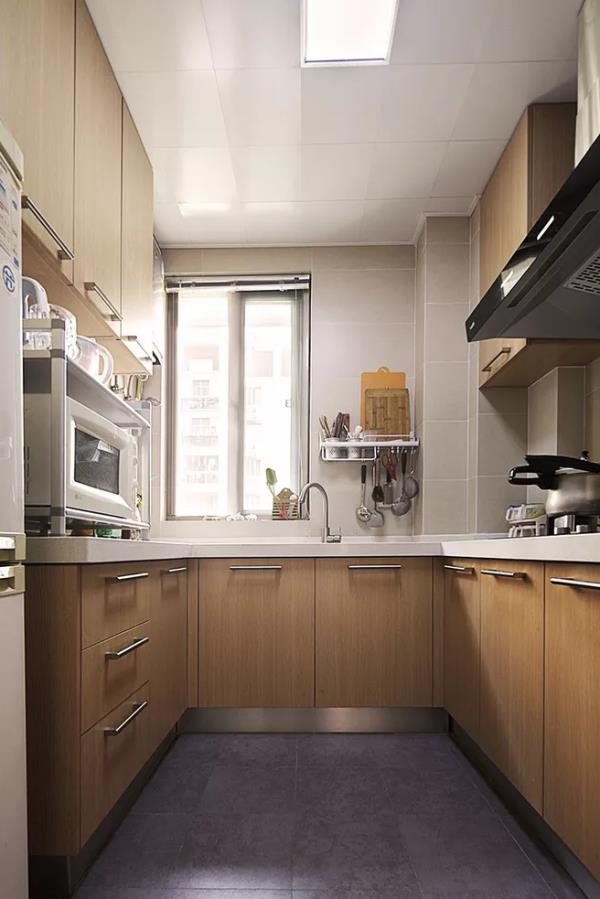 西安装饰公司：厨房装修细节，既实用又美观！