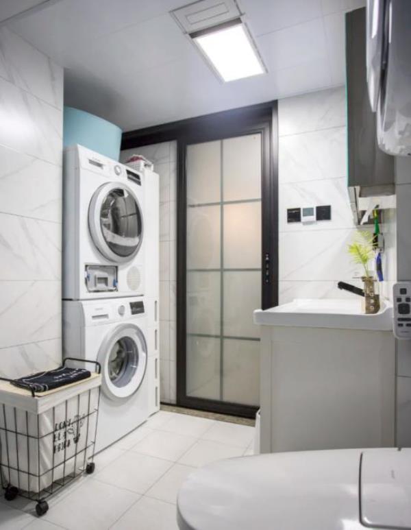 天津家装公司：卫生间装修选择浴霸还是风暖机？