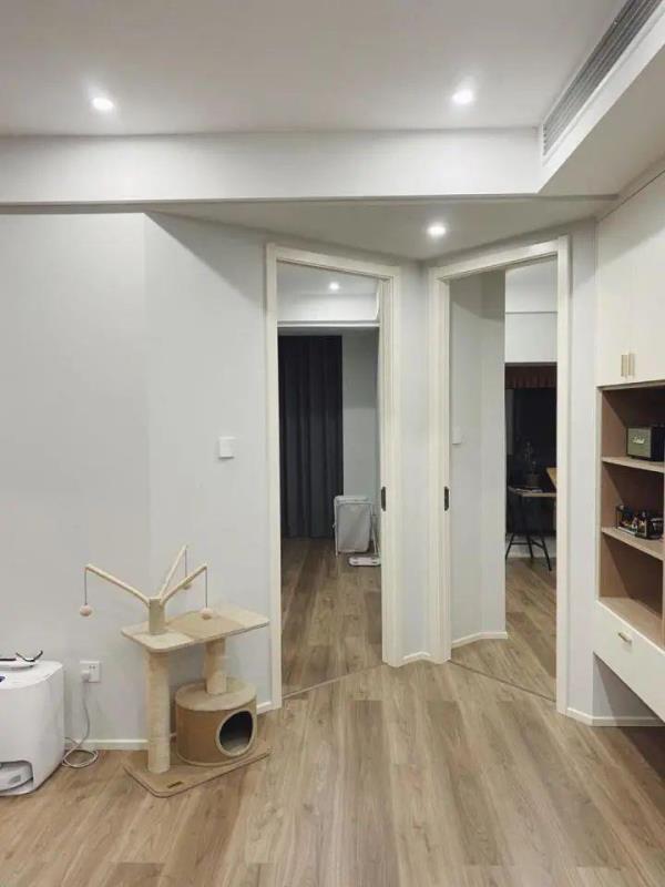 上海装修公司：65㎡小户型房子装修，墙面重色调的搭配！