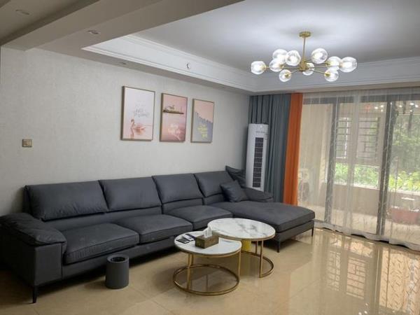 哈尔滨装饰公司：119㎡新房装修，电视墙新概念设计！