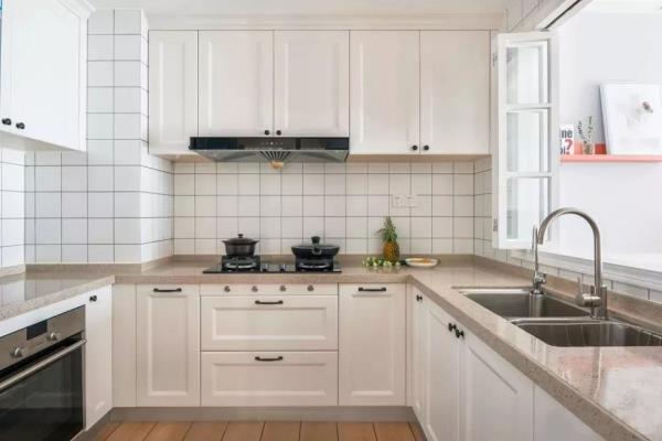 云南装饰公司：房子装修时这样设计让厨房“收放”自如！