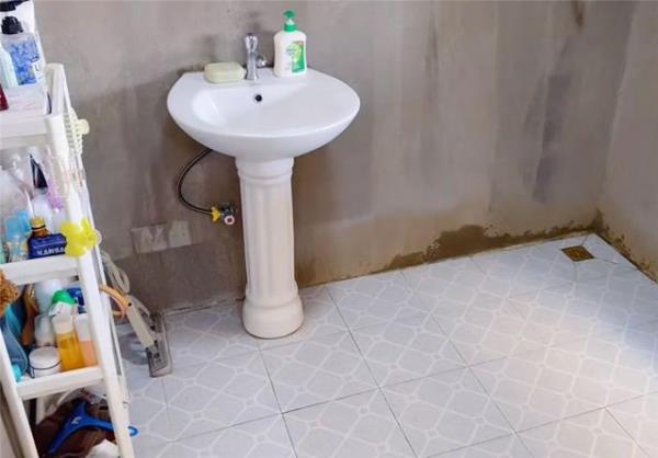 深圳毛坯房装修：只有厨房和卫生间铺砖！