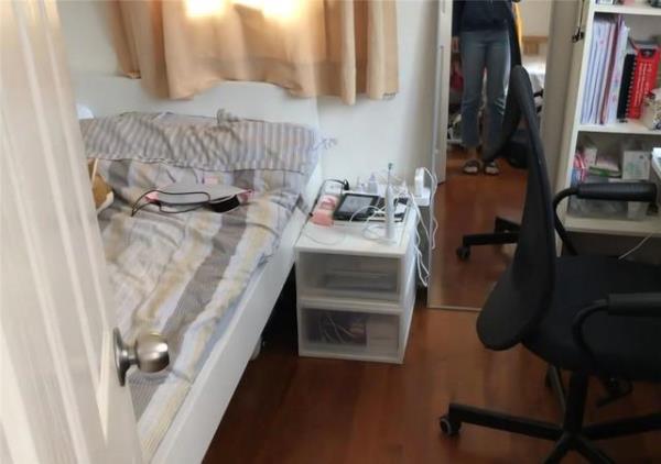 35㎡香港出租房装修：客厅改成一间卧室！