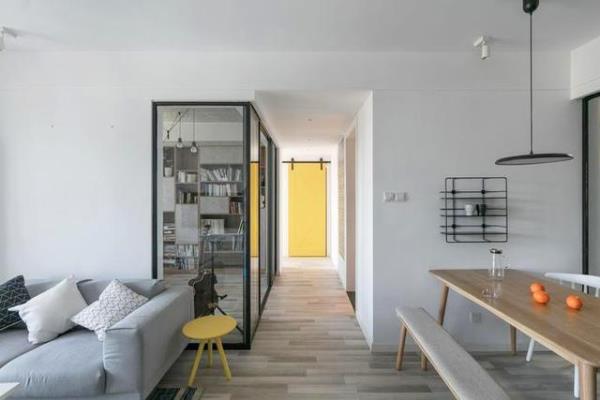 深圳新房装修：大白墙+木地板的简约搭配！