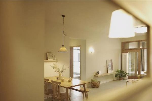 深圳家居装修：线条流畅温和的两居室！
