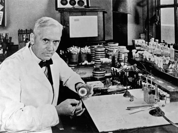 青霉素发明于哪一年?青霉素的发现者是谁?