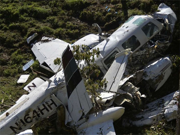 坠机的话人是瞬间死亡吗?为什么飞机坠毁找不到遗体?