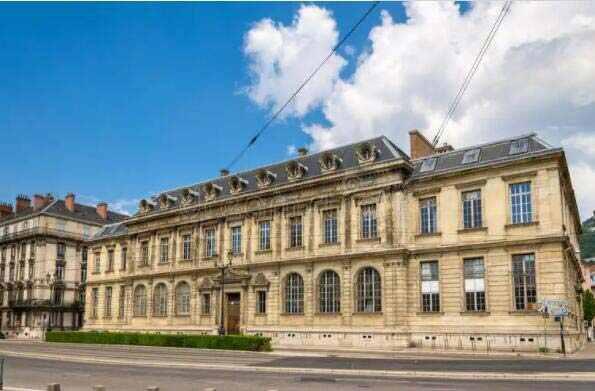 法国十大名校排行榜：巴黎高等师范学院第一名，2023最新排名前十名对比
